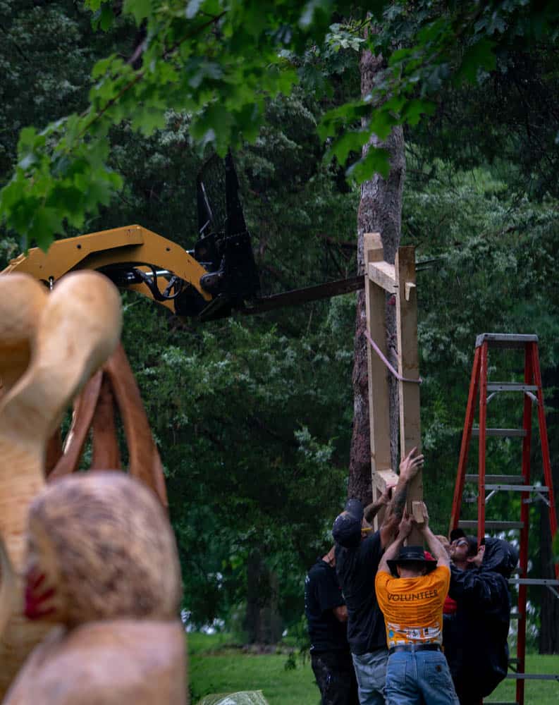 Harry Whitehorse Wood Sculpture Fest Closing Ceremony01