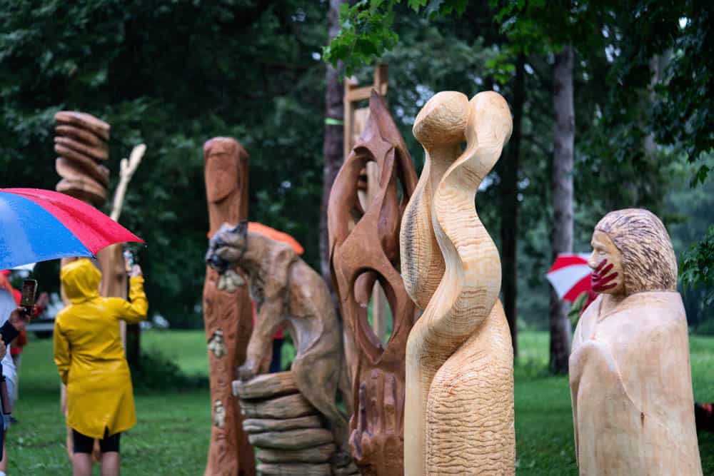 Harry Whitehorse Wood Sculpture Fest Closing Ceremony17