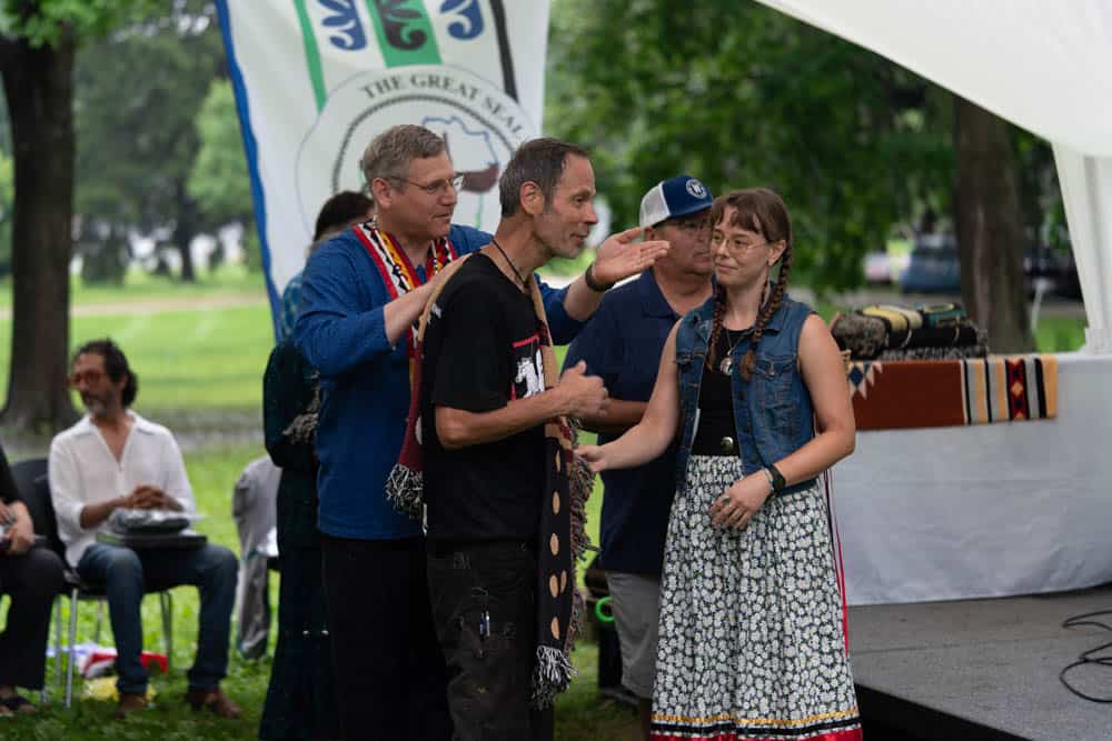 Harry Whitehorse Wood Sculpture Fest Closing Ceremony37