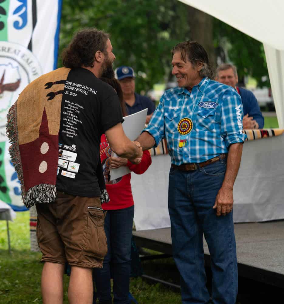 Harry Whitehorse Wood Sculpture Fest Closing Ceremony49