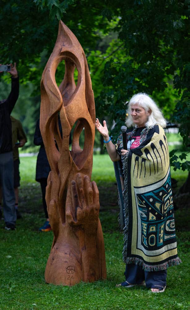 Harry Whitehorse Wood Sculpture Fest Closing Ceremony62