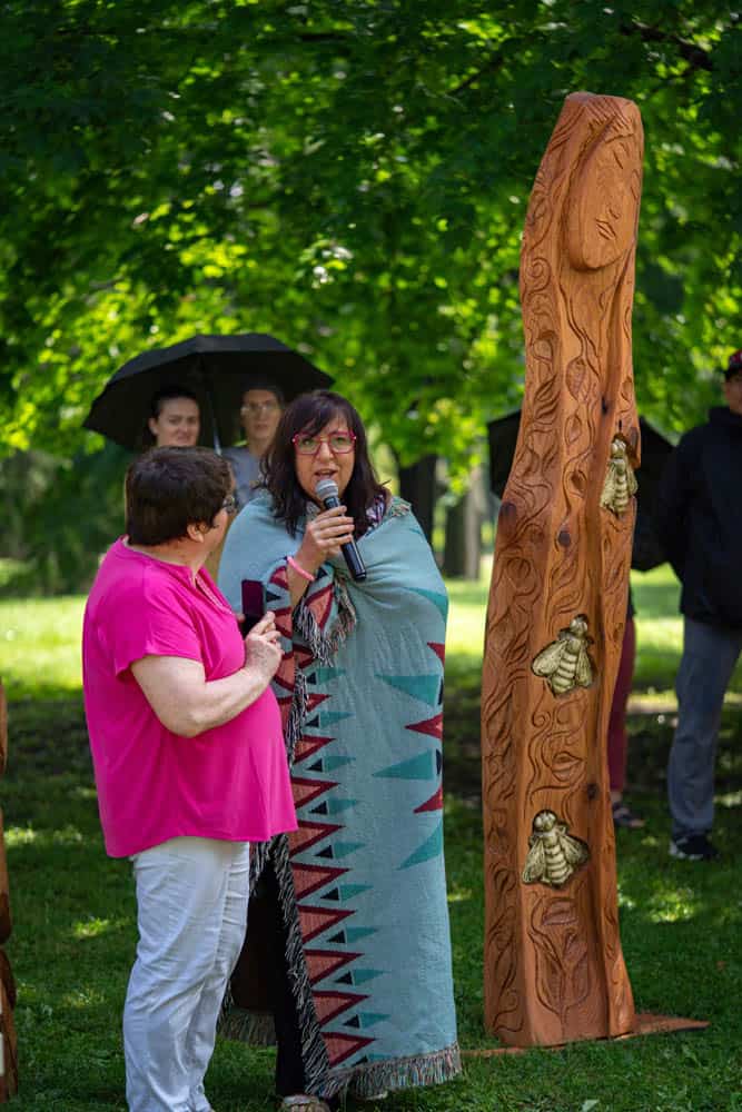 Harry Whitehorse Wood Sculpture Fest Closing Ceremony64