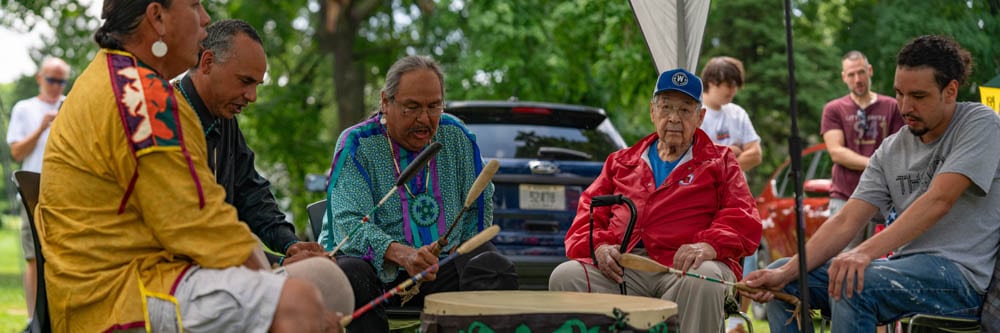 Harry Whitehorse Wood Sculpture Fest Closing Ceremony73