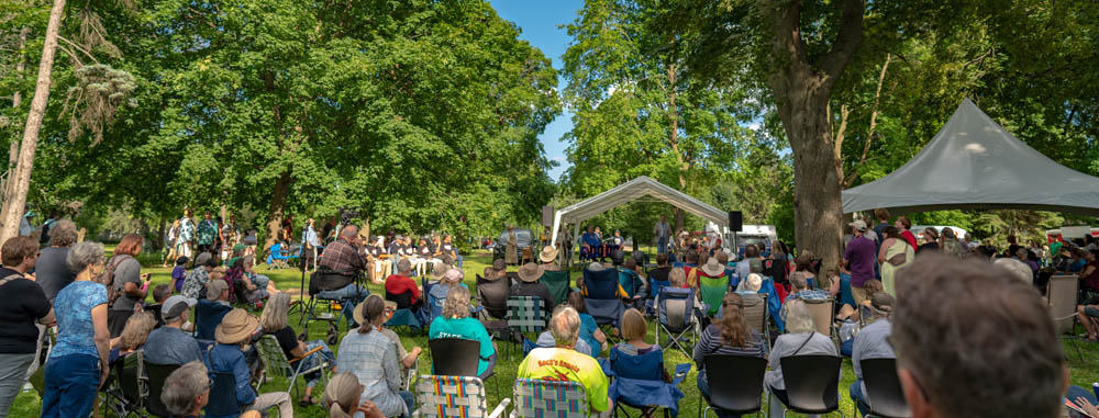 Harry Whitehorse Wood Sculpture Festi Opening Ceremony18